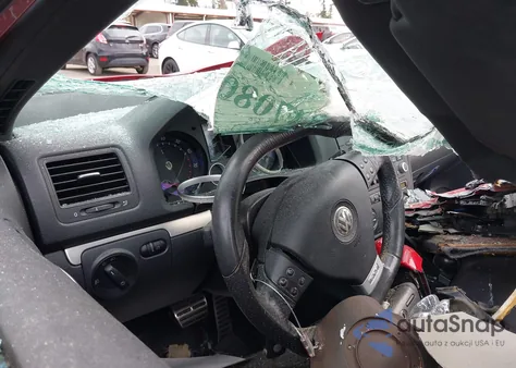 2006 Volkswagen Jetta Gli z USA, uszkodzony, nr VIN 3VWXJ71K96M747457